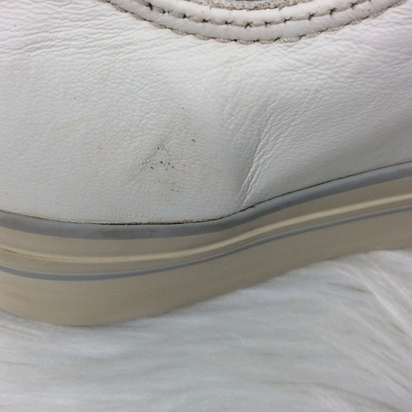 Converse white leather platform sneakers. Cute! - Picture 6 of 8